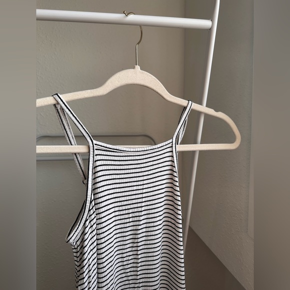 Women’s XS Mossimo Dress - Picture 2 of 3